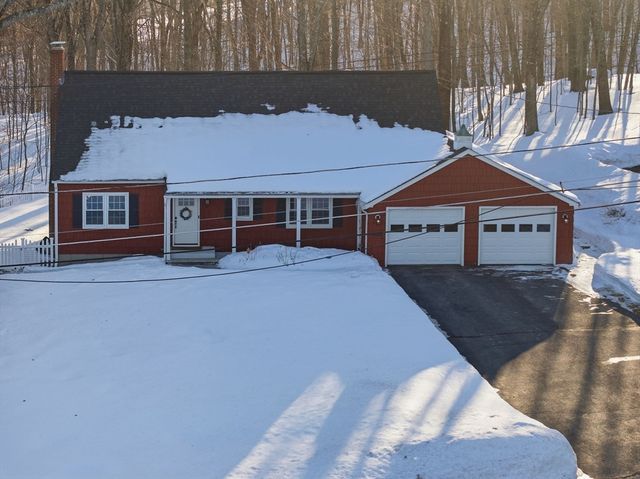 141 Bickford Hill Rd, Gardner, MA 01440