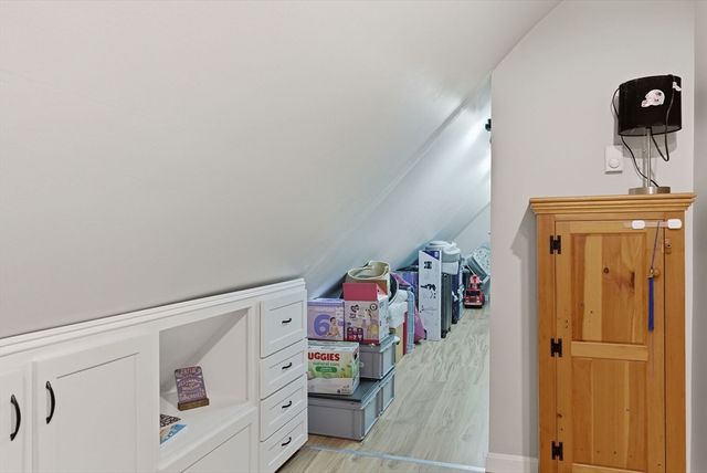 141 Bickford Hill Rd, Gardner, MA 01440