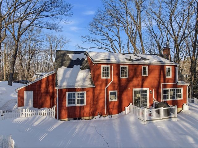 141 Bickford Hill Rd, Gardner, MA 01440