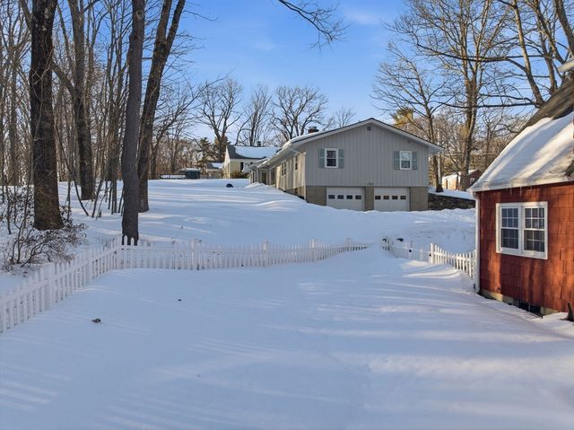 141 Bickford Hill Rd, Gardner, MA 01440