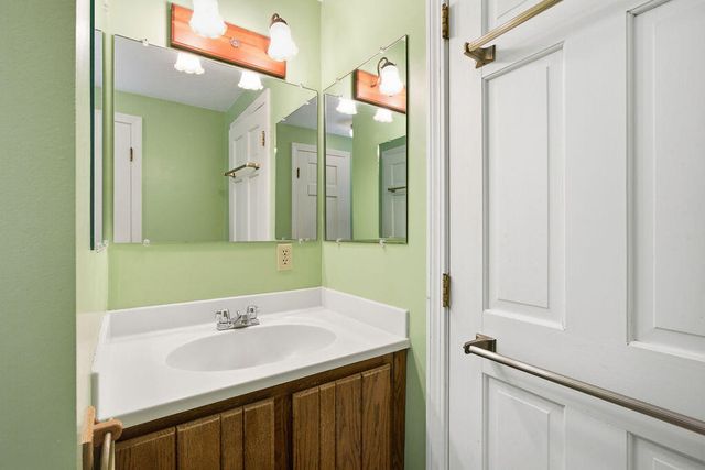 333 Harwich Road, Brewster, MA 02631