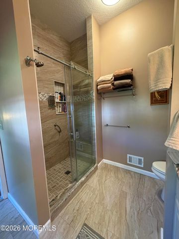 5 Summerfield Drive, Lakewood, NJ 08701