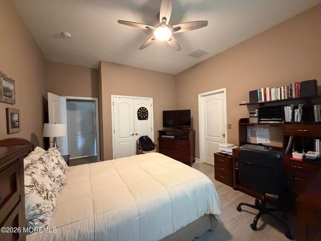 5 Summerfield Drive, Lakewood, NJ 08701