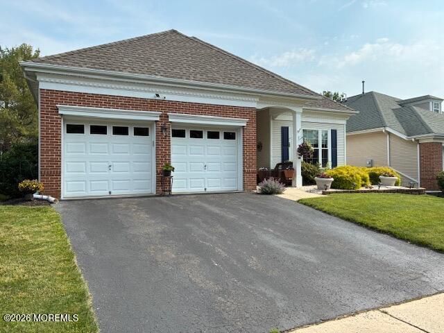 5 Summerfield Drive, Lakewood, NJ 08701