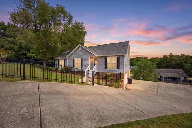 808 Brookcrest Lane, Hixson, TN 37343