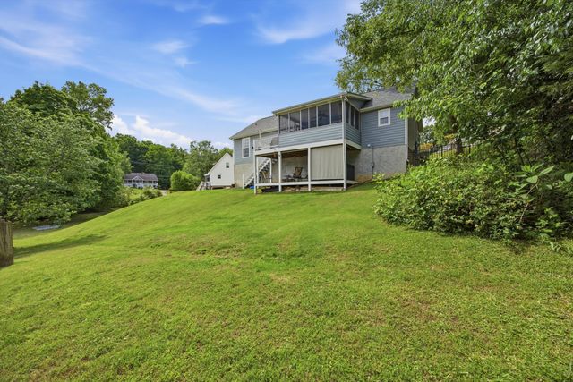 808 Brookcrest Lane, Hixson, TN 37343