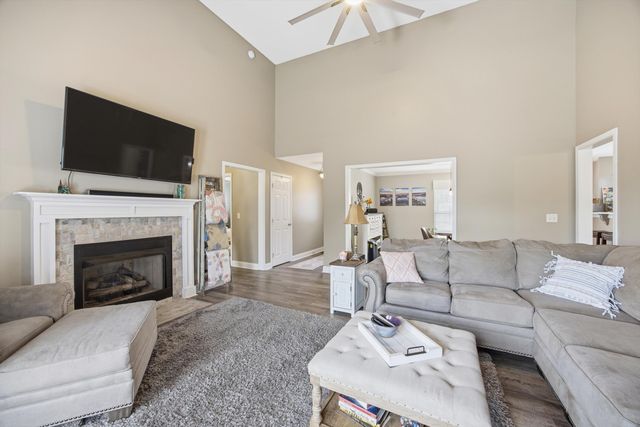 808 Brookcrest Lane, Hixson, TN 37343