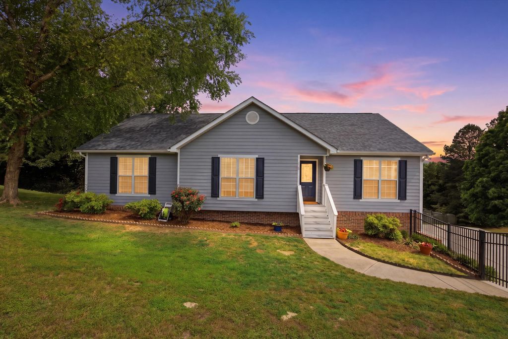 808 Brookcrest Lane, Hixson, TN 37343