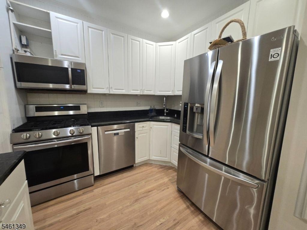 1098 Oakcroft Ln, Franklin Twp., NJ 08873 — photo 5