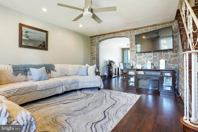 7242 ALGARD, Philadelphia, PA 19135