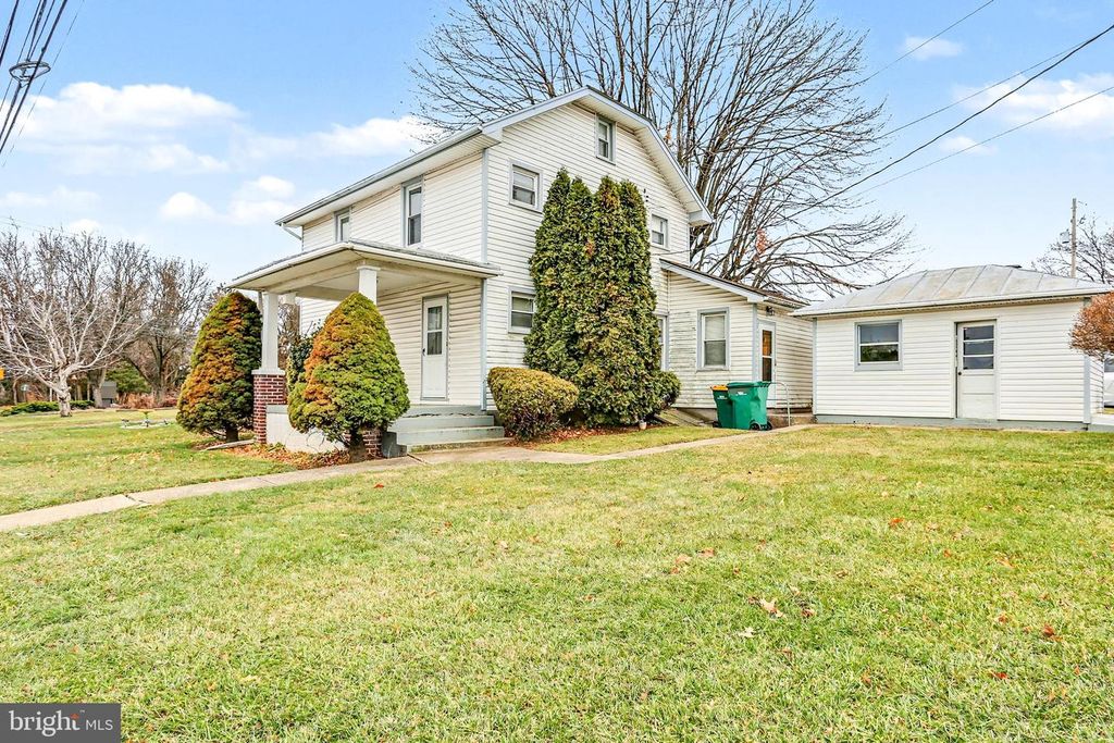 222 S S SPORTING HILL RD, Mechanicsburg, PA 17050