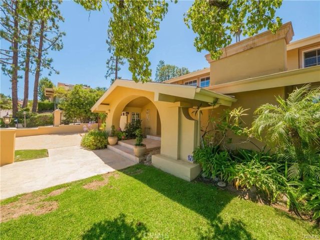 16545 Park Lane Circle, Los Angeles, CA 90049