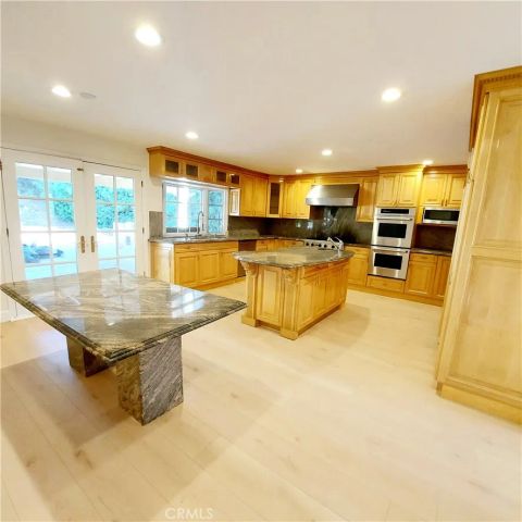 16545 Park Lane Circle, Los Angeles, CA 90049