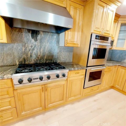 16545 Park Lane Circle, Los Angeles, CA 90049