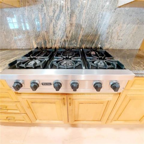 16545 Park Lane Circle, Los Angeles, CA 90049