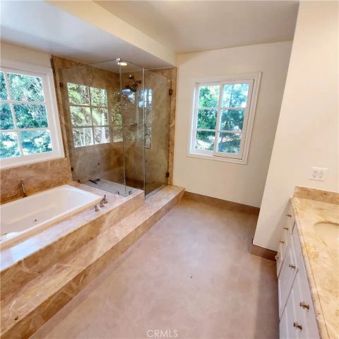 16545 Park Lane Circle, Los Angeles, CA 90049