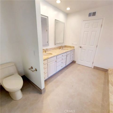 16545 Park Lane Circle, Los Angeles, CA 90049