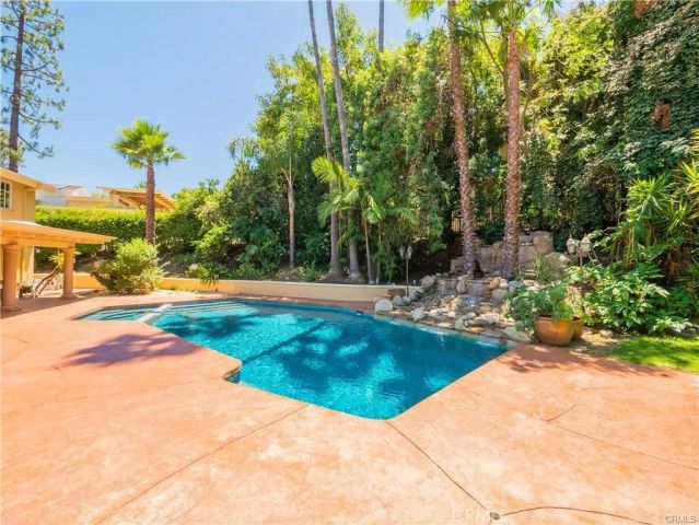 16545 Park Lane Circle, Los Angeles, CA 90049