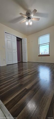 32230 Ruehle Avenue, Warren, MI 48093