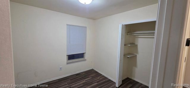 32230 Ruehle Avenue, Warren, MI 48093