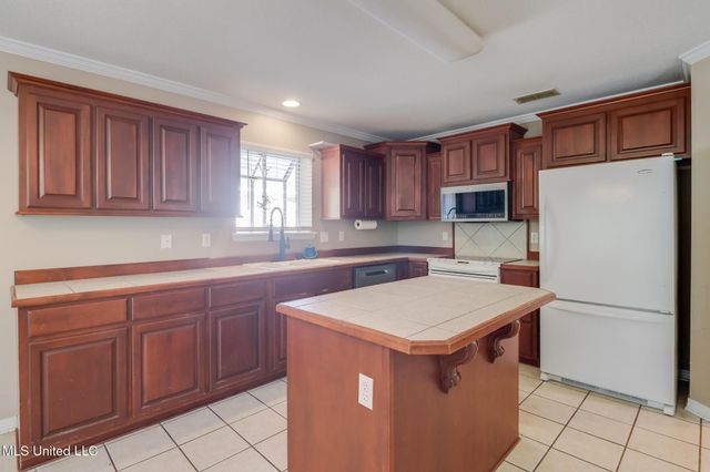 11574 Azalea Trace, Gulfport, MS 39503