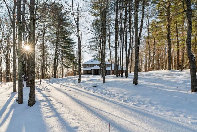 21 Pinnacle Point, Waterbury, VT 05676