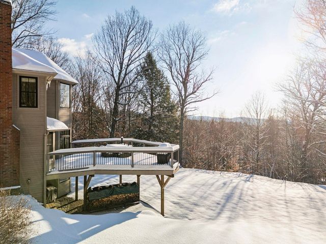 21 Pinnacle Point, Waterbury, VT 05676