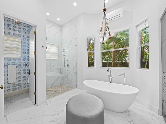 11350 NW 6th St, Plantation, FL 33325