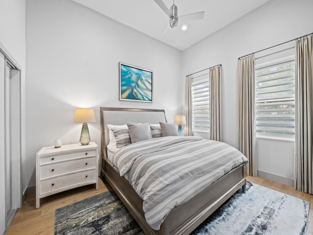 11350 NW 6th St, Plantation, FL 33325