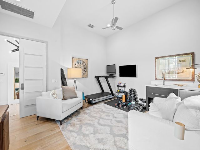 11350 NW 6th St, Plantation, FL 33325