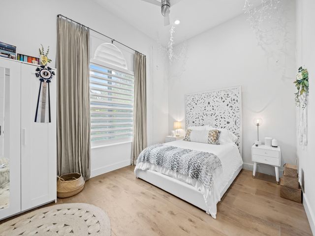 11350 NW 6th St, Plantation, FL 33325