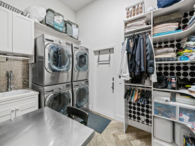 11350 NW 6th St, Plantation, FL 33325