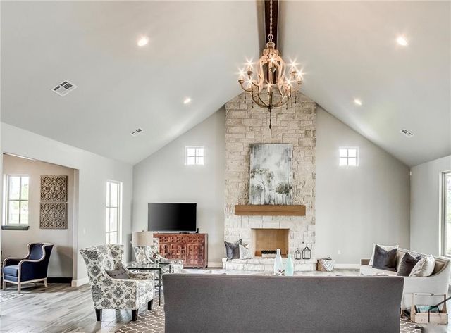 16421 Burgundy West Drive, Edmond, OK 73013