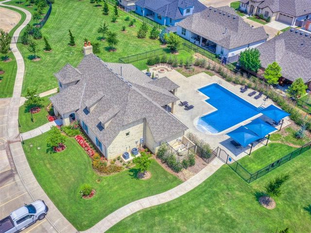 16421 Burgundy West Drive, Edmond, OK 73013