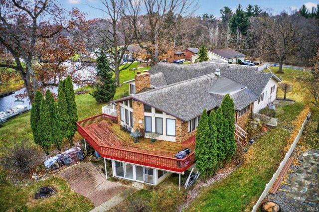 20782 S Lake Drive, Walkerton, IN 46574