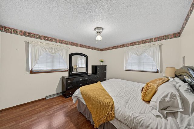 20782 S Lake Drive, Walkerton, IN 46574