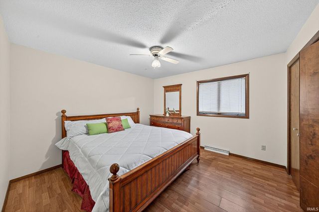 20782 S Lake Drive, Walkerton, IN 46574