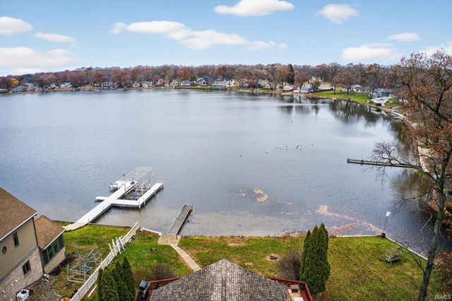 20782 S Lake Drive, Walkerton, IN 46574