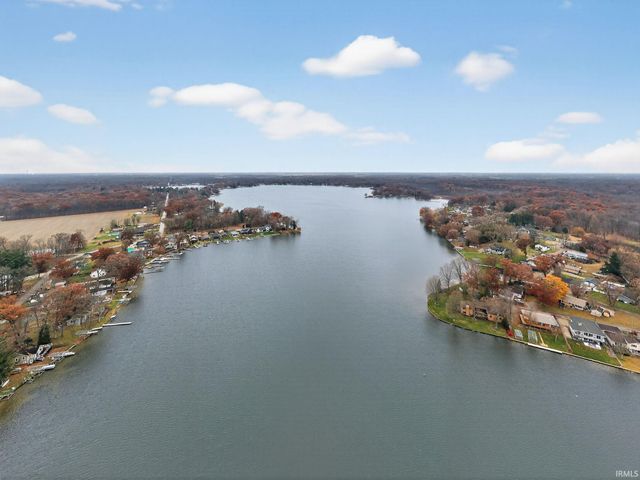 20782 S Lake Drive, Walkerton, IN 46574