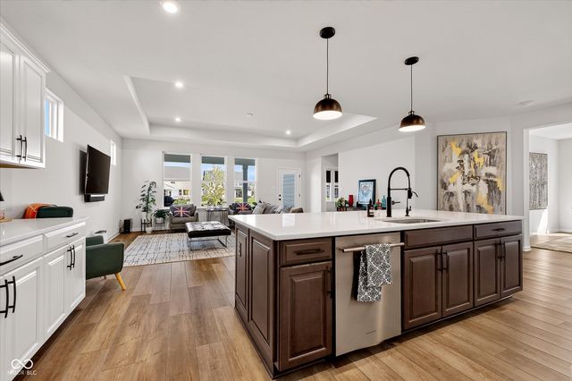 128 Creststone Boulevard, Westfield, IN 46074