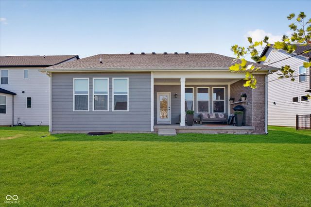 128 Creststone Boulevard, Westfield, IN 46074