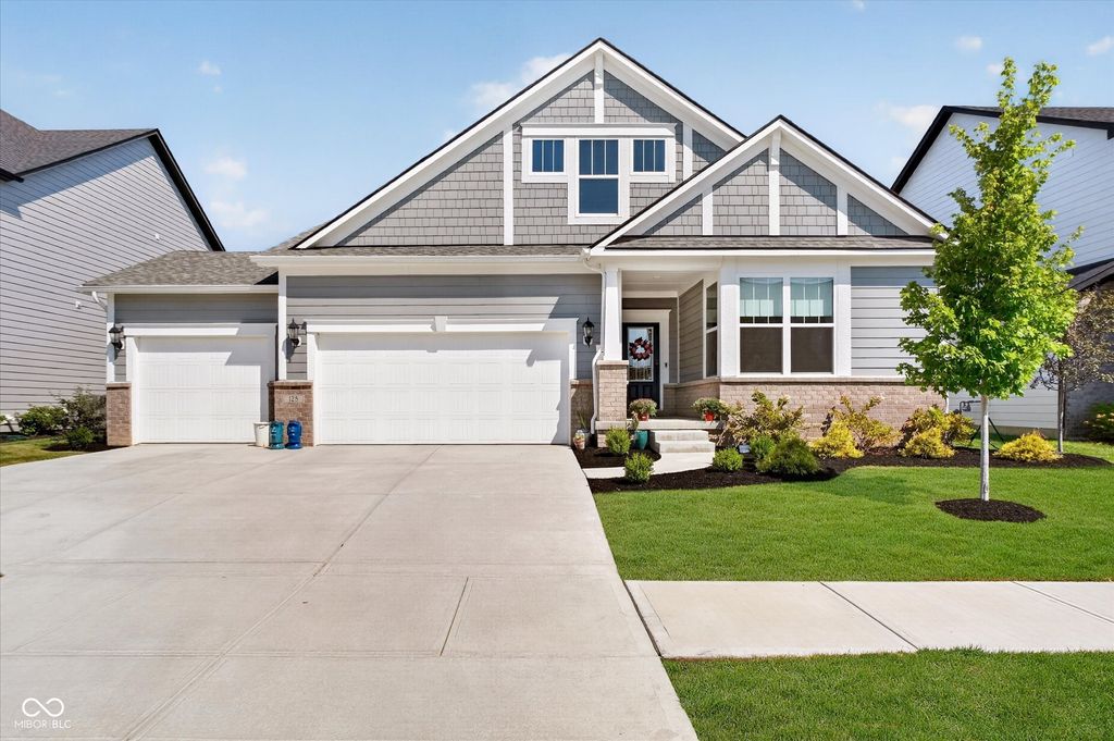 128 Creststone Boulevard, Westfield, IN 46074