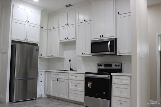 702 W 25th Street, Mission, TX 78572