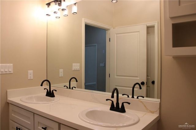 702 W 25th Street, Mission, TX 78572