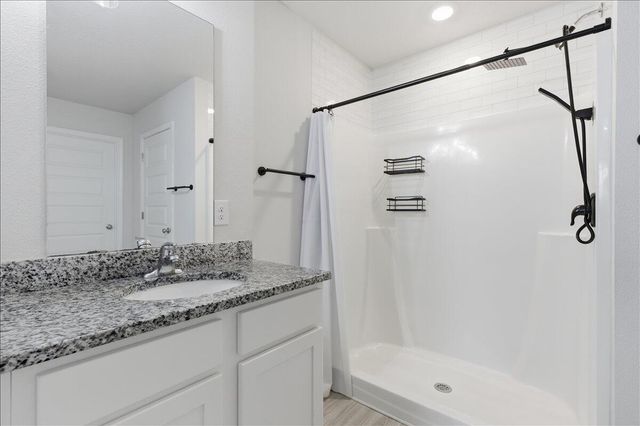 943 Sandbar Loop, Crestview, FL 32539