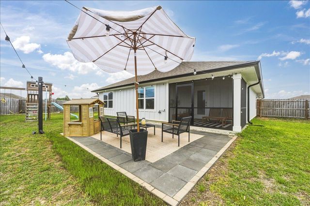 943 Sandbar Loop, Crestview, FL 32539