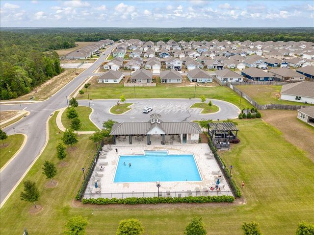 943 Sandbar Loop, Crestview, FL 32539