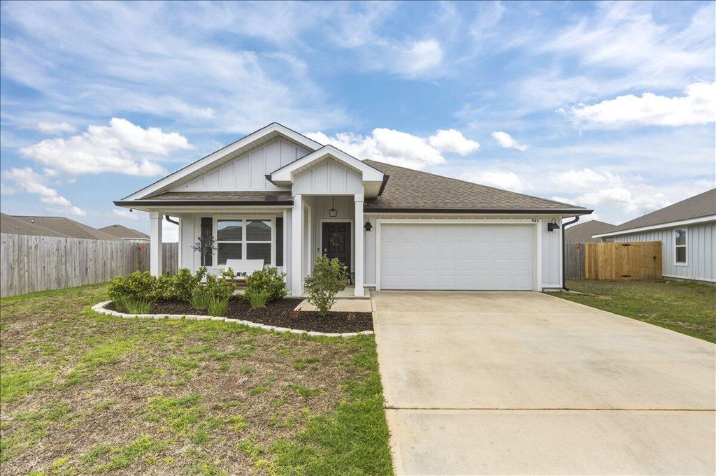 943 Sandbar Loop, Crestview, FL 32539