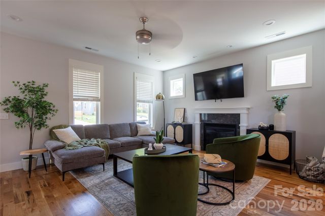 20 Loblolly Lane, Asheville, NC 28803