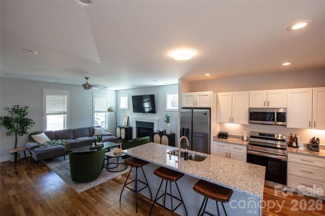 20 Loblolly Lane, Asheville, NC 28803